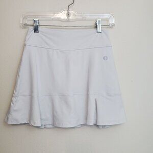 Dona Jo pleated skirt/skort in white